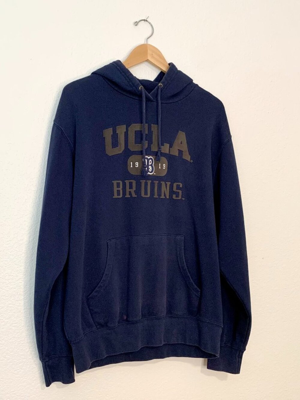 Blue 84 UCLA Bruins Navy Blue Hoodie Size Medium